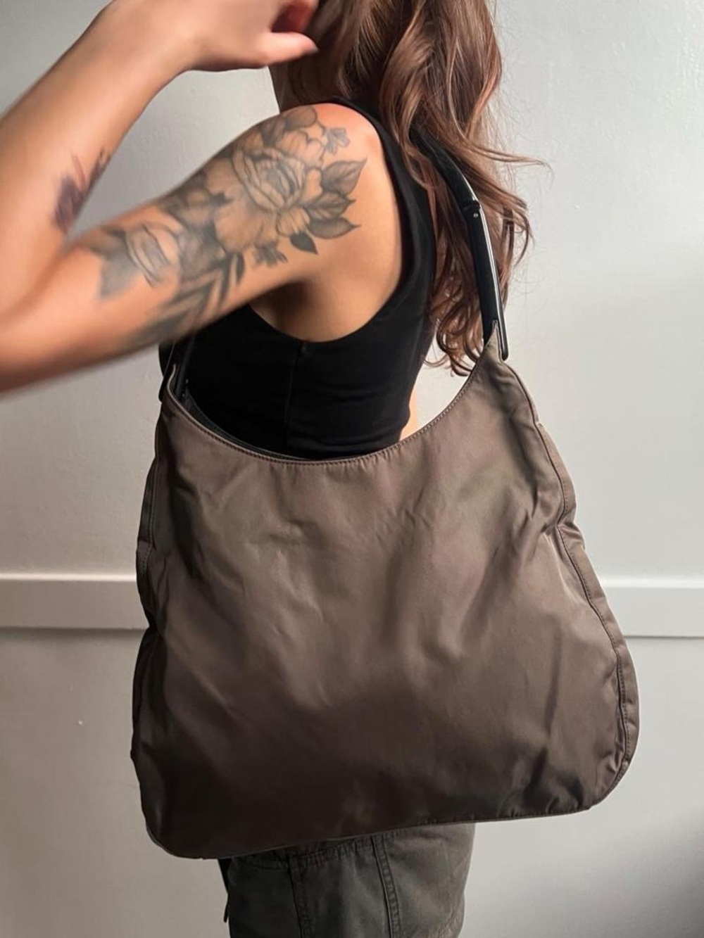 Prada Brown Nylon Shoulder Bag - Sleek Everyday Carry - Picture 4 of 9